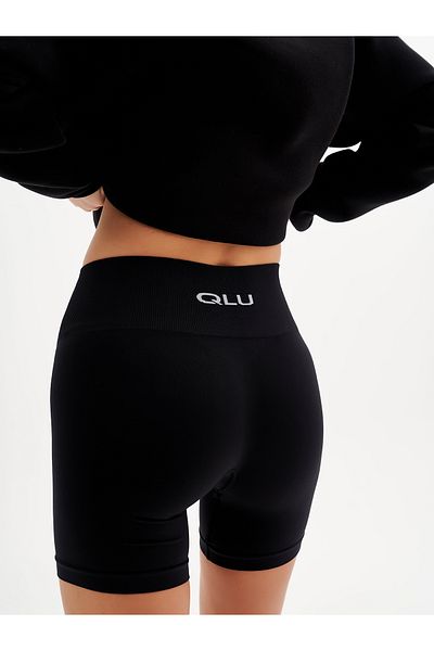 qlu Infinity Collection Women's Black Seamless/seamless Basic Shorts