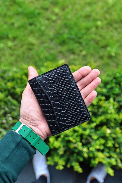 Crew Leather Μαύρη δερμάτινη θήκη για κάρτες με στάμπα Python