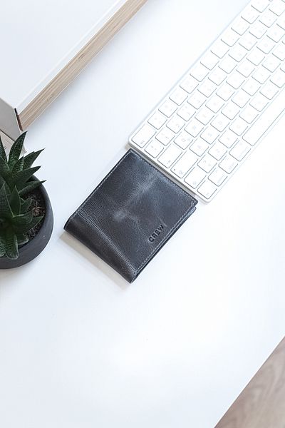 Crew Leather Smoked Colored Classic Leather Men's Wallet