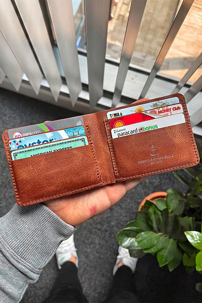 Crew Leather Мъжки портфейл от естествена кафява кожа Glassine