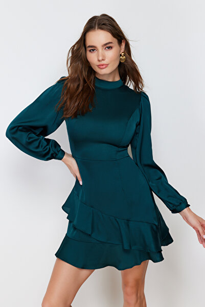 Trendyol Collection Szmaragdowa zielona spódnica w kształcie litery A z falbaną, satynowa sukienka TWOAW21EL1891