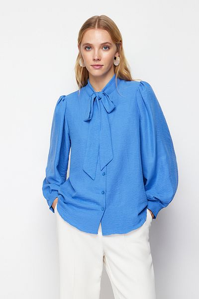 Trendyol Collection Blaues gewebtes Hemd - mit Schal, Regular Fit TWOSS21GO0098
