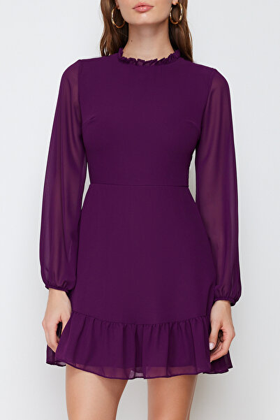 Trendyol Collection Plum A-Line Ruffle Detailní stojací límec Mini podšitý šifon Flight Flight Zimní šaty TWOAW24EL00722