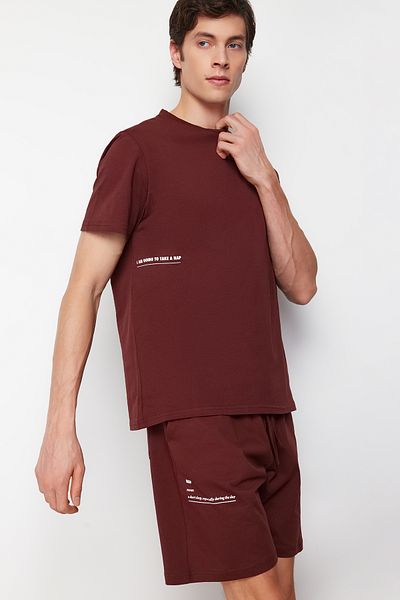 Trendyol Collection Brązowy zestaw piżamy z nadrukiem z logo i dzianinowymi spodenkami TMNSS24PT00001