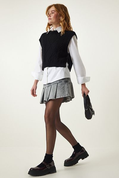 Happiness İstanbul Woman's Black Motif Tie-Up Crop Knit Suede MW00131