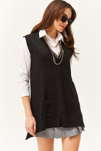Olalook Woman's Black Deep V-Neck Knit Sweater SVT-00000032