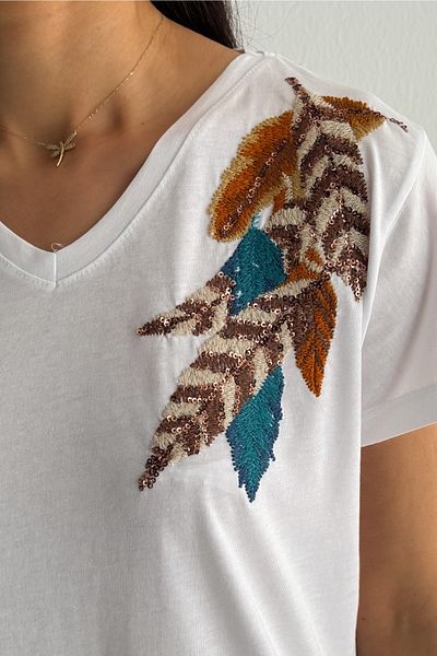 FEMELLE Women's White V-Neck Leaf Embroidery and Sequin Embroidered 100% Cotton T-Shirt