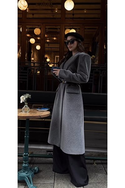 SERHANE معطف رمادي كبير الحجم مع نسيج خاص