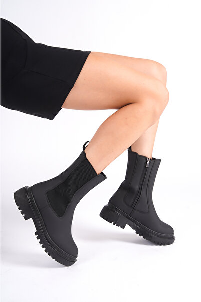 Siwera Kadın siyah lastikli ve fermuarlı kaydırmaz ve yüksek tabanlı mat deri bot