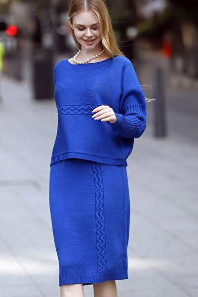 ALCHON Kayık Yaka Uzun Yarasa Fitilli Kol Saç Örgülü Desenli Kısa Kazak Bel Lastikli Etek Triko İkili Takım