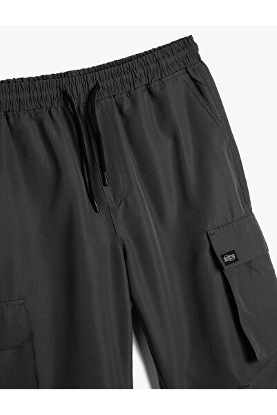 Koton Cargo Pocket Παντελόνι Jogger με κορδόνια στη μέση Λεπτομερής ετικέτα