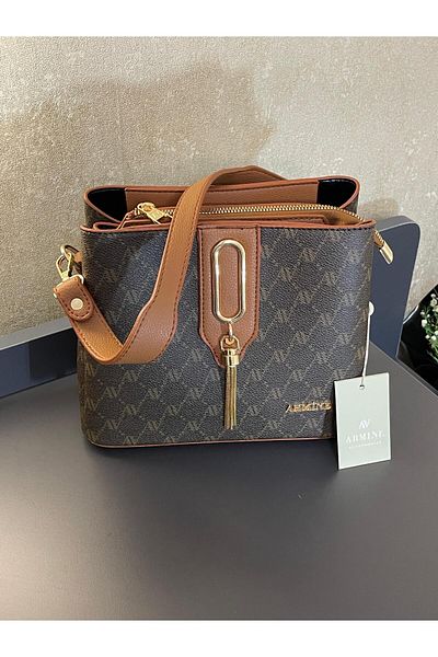Armine Arm.361.Kv.N Leather Arm Bag Designed as a Special Color Combination Hand and Arm Bag