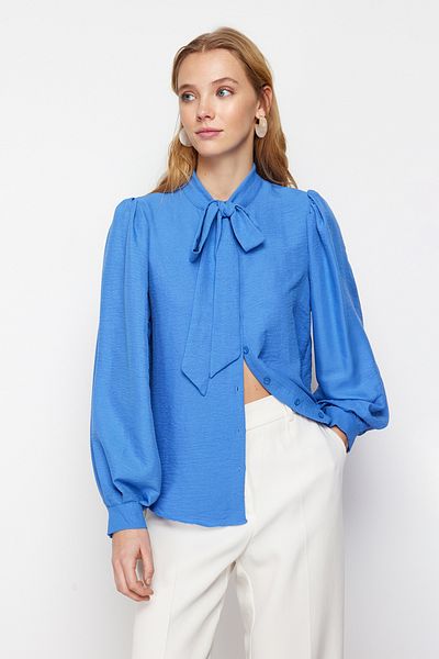 Trendyol Collection Blaues gewebtes Hemd - mit Schal, Regular Fit TWOSS21GO0098