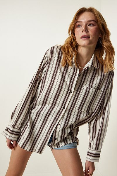 Happiness İstanbul Cremebraun gestreiftes Oversize-Strickhemd für Damen SF00007