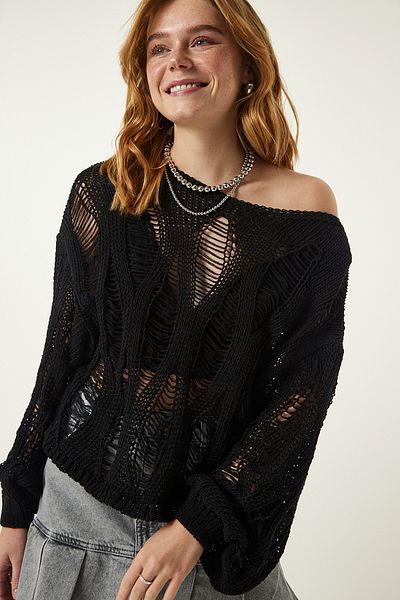 Happiness İstanbul Schwarzer saisonaler Strickpullover mit U-Boot-Ausschnitt und durchbrochener Stickerei für Damen MW00134