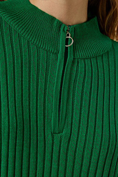 Happiness İstanbul Damska zielona prążkowana sukienka oversize z dzianiny DD01251