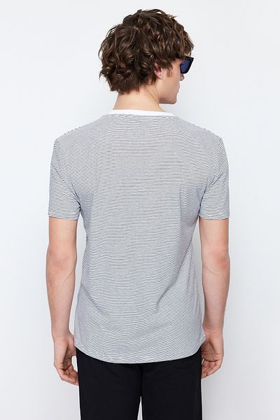 Trendyol Collection Μπλουζάκι μαύρο ριγέ λευκό κοντομάνικο - Regular FiT TMNSS20TS0944
