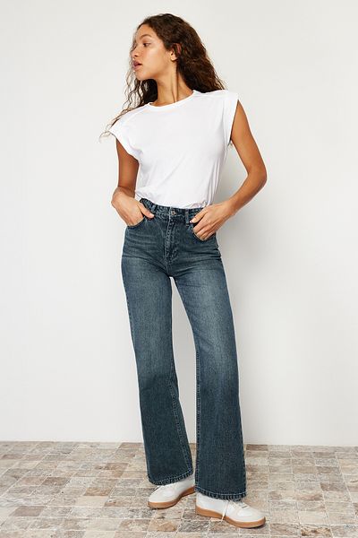 Trendyol Collection Dunkelblaue Vintage-Jeans mit hoher Taille und weitem Bein und verblasstem Effekt TWOSS24JE00080