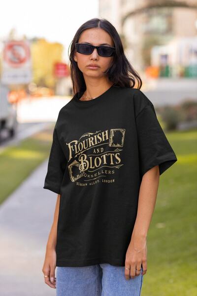 Pisa Art Unisex Oversize Flourish and Blotts Letter T-Shirt, Μαύρο μπλουζάκι με στάμπα βιβλιοπωλείου Χάρι Πότερ