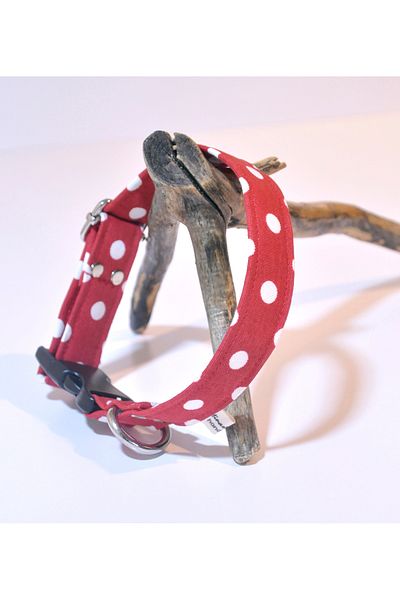 minart design WHITE DOT DOG CREST