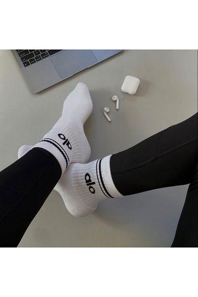 inu yoga Alc Unisex Half-Crew White Yoga Socks