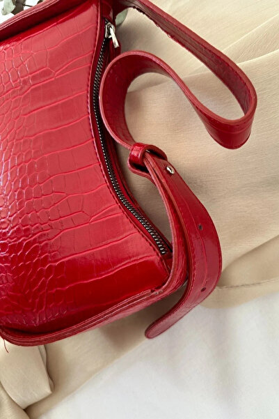 Women's Red Croco Pattern Baggage Bag