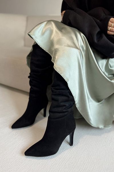 POLKA STORE Diva Heeled Below the Knee Pointed Toe Suede Μαύρες γυναικείες μπότες με φυσούνα
