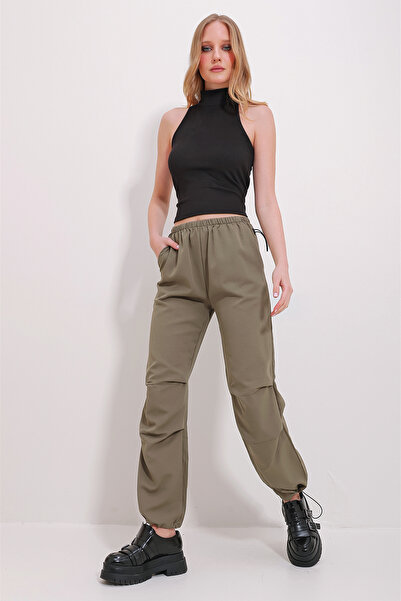 Trend Alaçatı Stili Women's Khaki High Waist Elastic Waist Double Pocket Parachute Fabric Jogging Pants ALC-X9980