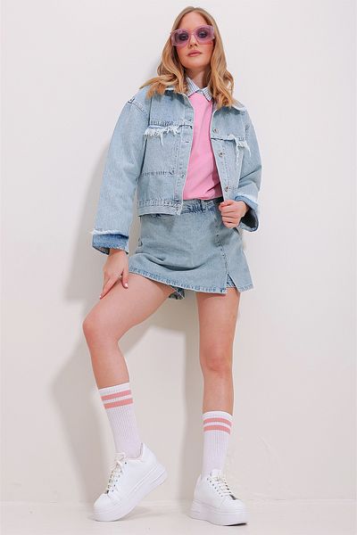 Trend Alaçatı Stili Women's Ice Blue Tassel Detailed Crop Denim Jacket ALC-X11538