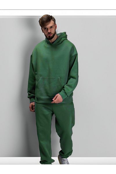 Green top sweatsuit mens