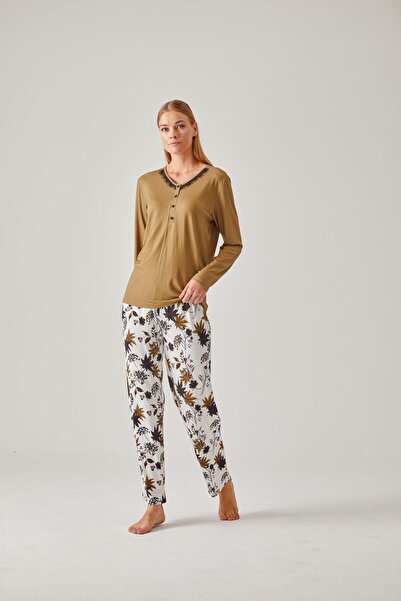 Pamuk & Pamuk Ceviz Yeşil Tişört & Siyah Ceviz Yeşil Çiçek Desenli Viskon Kadın Pijama Takımı