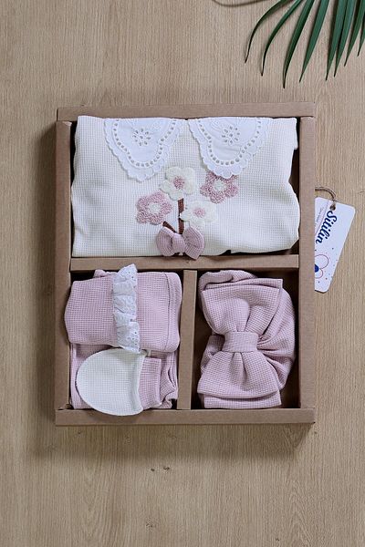 Sitilin Baby Girl 5-Piece Scalloped Lace Luxury Hospital Discharge Set STL6469