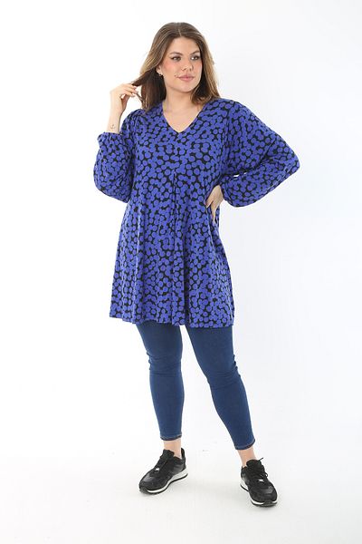 Şans Women's Plus Size Saxe Front A Pleated V-Neck Blouse 65N37467