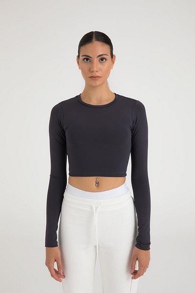 SHEISMONO Měkká na dotek krátká halenka s kulatým výstřihem, uzená