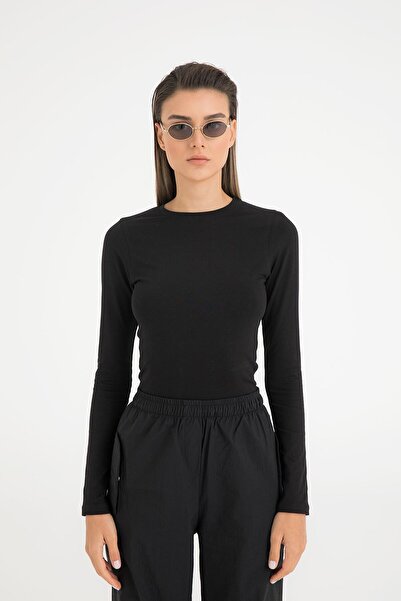 SHEISMONO Bavlněná halenka s kulatým výstřihem černá