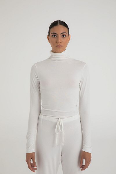 SHEISMONO Ultra měkká roláková halenka Ecru