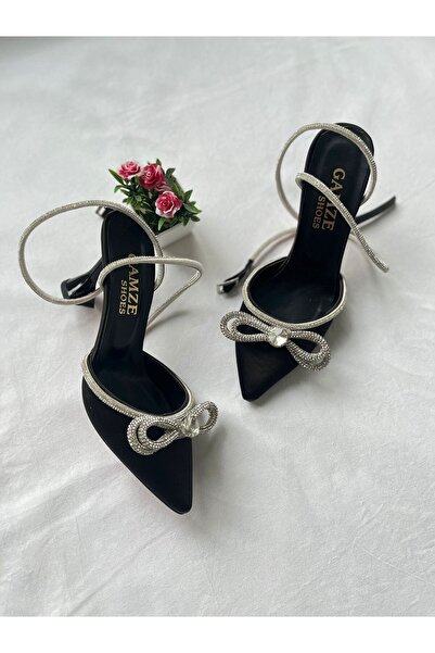 Gamze Shoes Saténová mašlička na kotník v černé barvě s kamínky