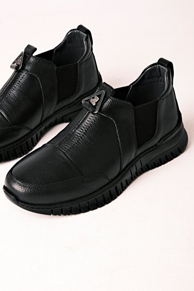 Brs Five Women's Genuine Leather Triangle Metal Detailed Casual Shoes-black