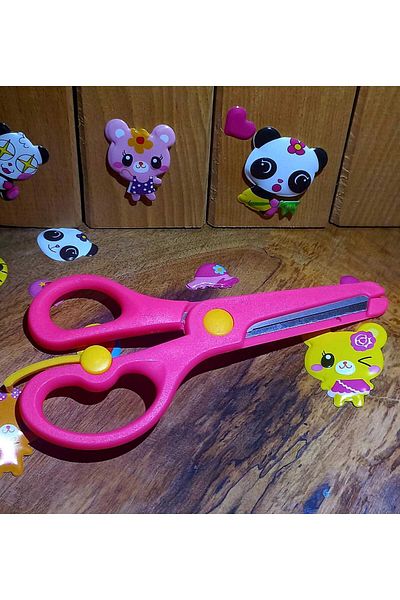 GAGTUSKOLİK CHILDREN'S PINK COLOR CORNER SCISSORS