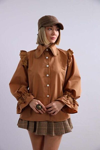 MELEK KOSTAK Kadın Camel Chloe Kolları Ve Yakası Volan Fisto Güpür Detaylı Kahve Bohem Gömlek