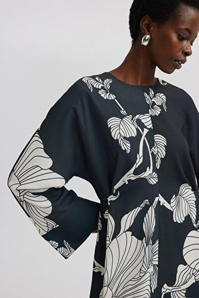 Touché Privé SATYNOWA SUKIENKA Z PASKIEM