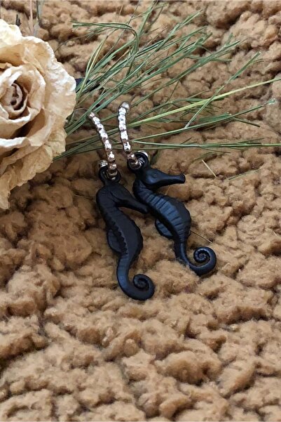 Leerybee ماتي اللون الأسود أقراط حصان البحر مضاد الأرجية