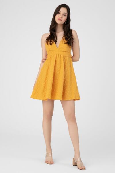 BERFUĞ KIRAN Boyundan Bağlamalı Sırt Dekolteli Elbise