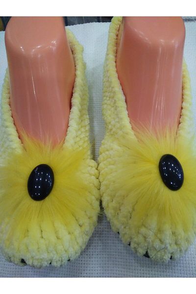 Kevser nur tuhafiye Hand Knitted Velvet Booties