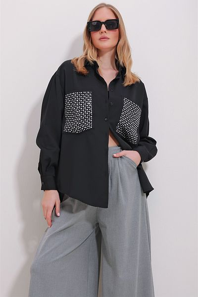 Trend Alaçatı Stili Dámská černá dvojitá kapsa Troc vyšívaná froté oversize košile ALC-X11531