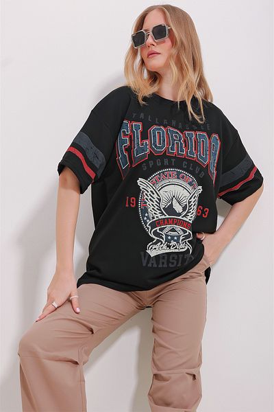 Trend Alaçatı Stili Women's Black Crew Neck Printed Two Thread Oversize T-Shirt ALC-X11535