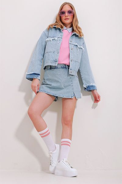 Trend Alaçatı Stili Women's Ice Blue Tassel Detailed Crop Denim Jacket ALC-X11538