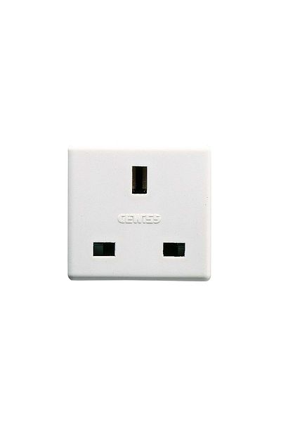 Gewiss 13A 2P+E British Type Socket Outlet SY/White