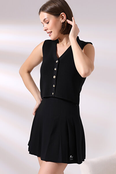 Devinka Dámská krátká pletená vesta na knoflíky černá