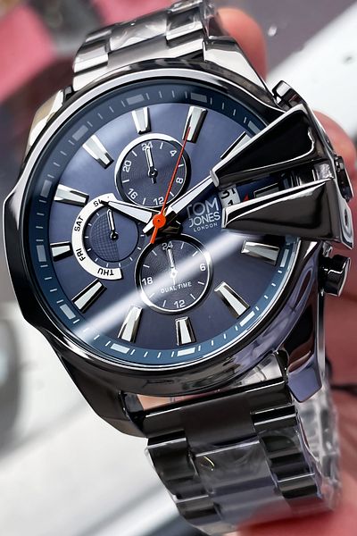 Tom Jones Men's Wristwatch 3 Atm Waterproof Smoke Color Steel Cord + Bracelet TJE2035C5